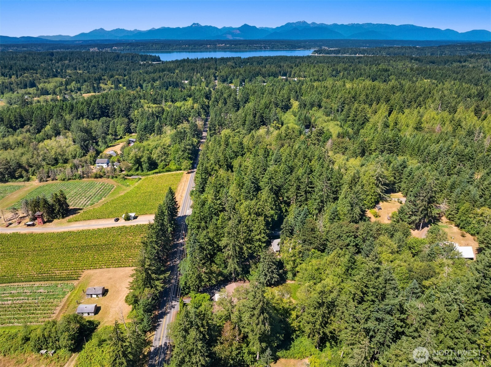 8960 Northeast Day Road Bainbridge Island, WA 98110 - Photo 37 of 40 Gallery Image 37