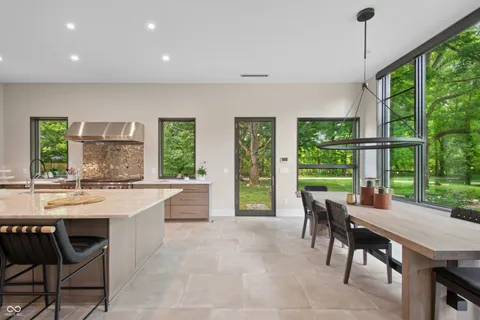 $2,650,000 | 6115 Stonegate Run, Zionsville, IN 46077