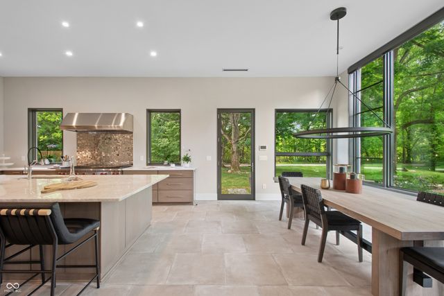 $2,650,000 | 6115 Stonegate Run, Zionsville, IN 46077