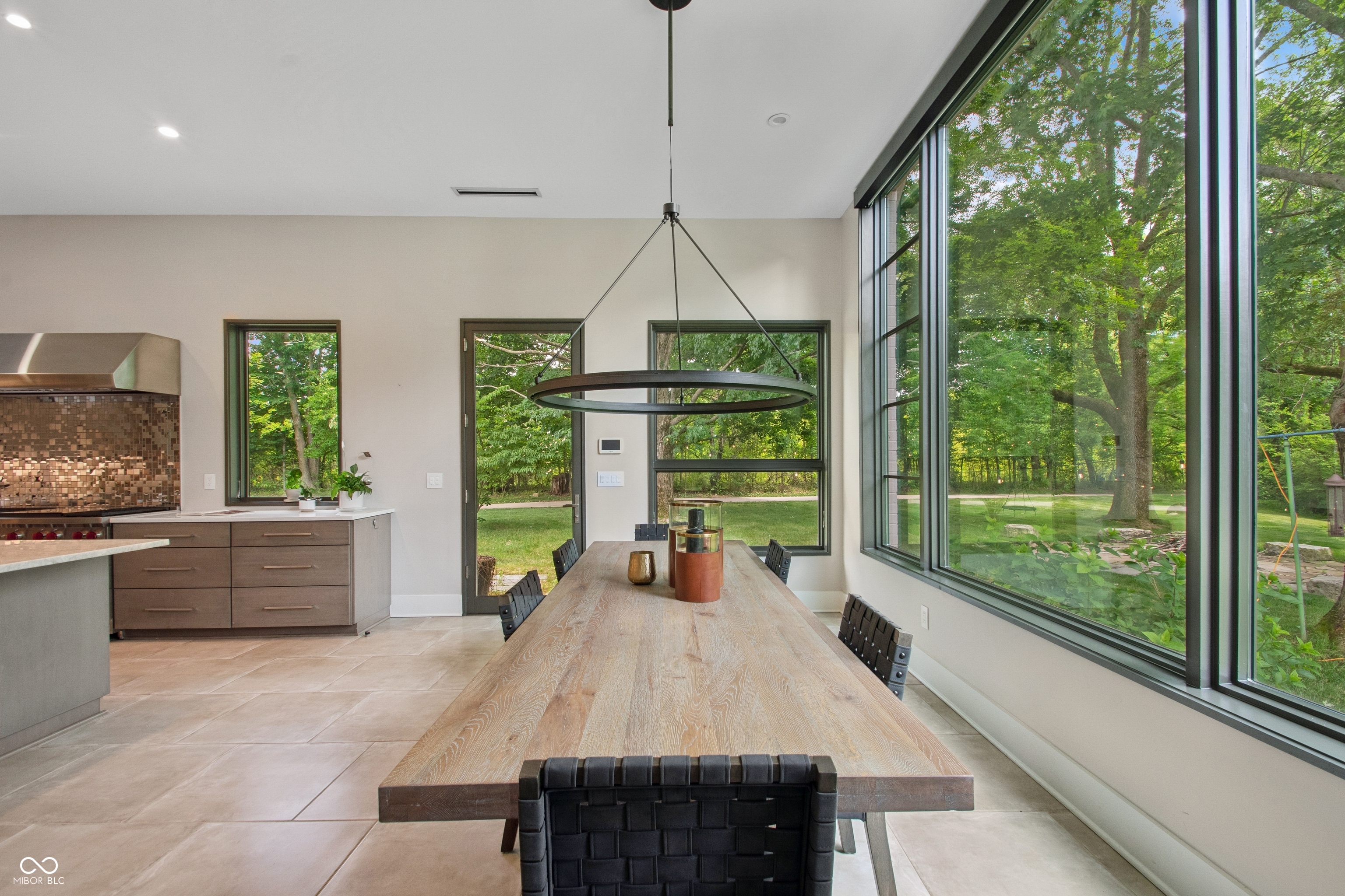 6115 Stonegate Run Zionsville, IN 46077 - Photo 12 of 60