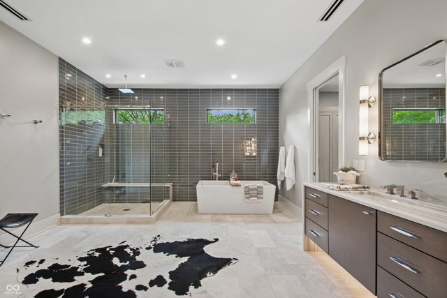 $2,650,000 | 6115 Stonegate Run, Zionsville, IN 46077