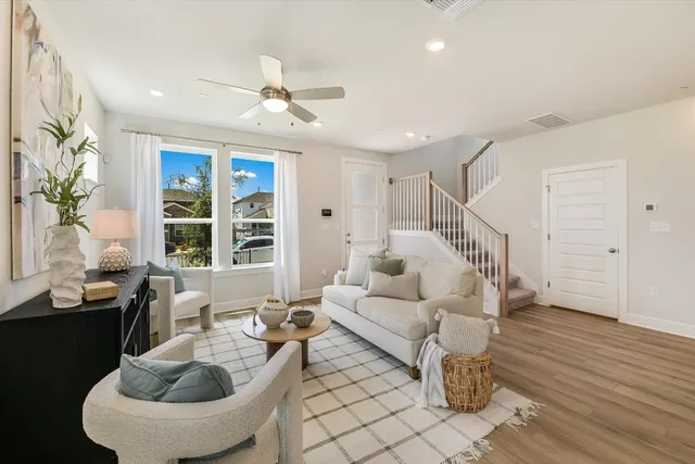 $274,990 | 511 Emory Xing Boulevard, Hutto, TX 78634