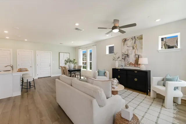 $274,990 | 511 Emory Xing Boulevard, Hutto, TX 78634