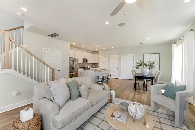 $274,990 | 511 Emory Xing Boulevard, Hutto, TX 78634