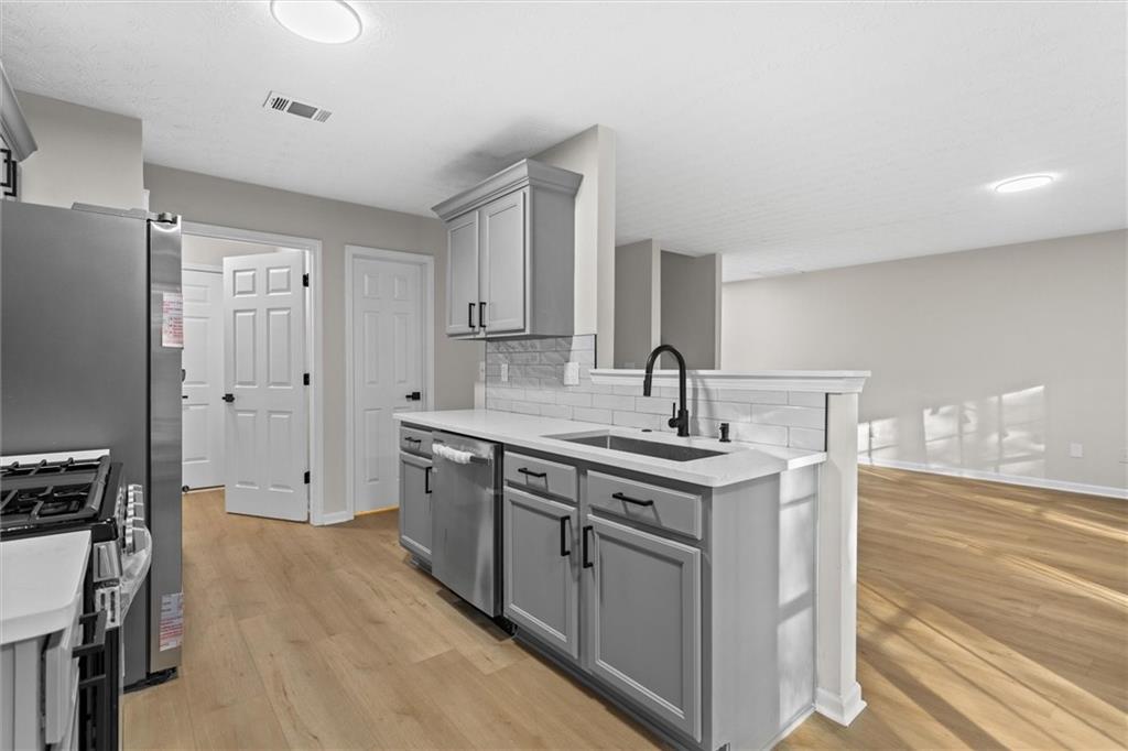 6261 Lake Valley Point Lithonia, GA 30058 - Photo 13 of 50