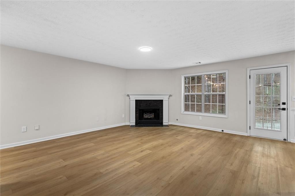 6261 Lake Valley Point Lithonia, GA 30058 - Photo 8 of 50