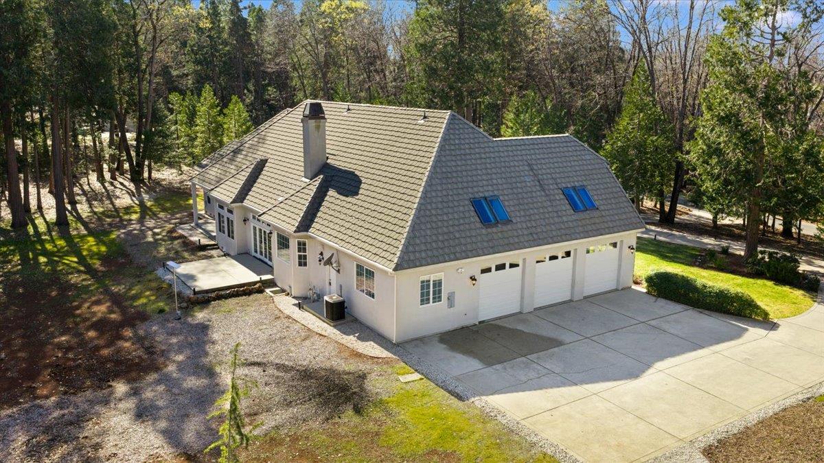 12540 Beaver Drive Grass Valley, CA 95945 - Photo 3 of 98