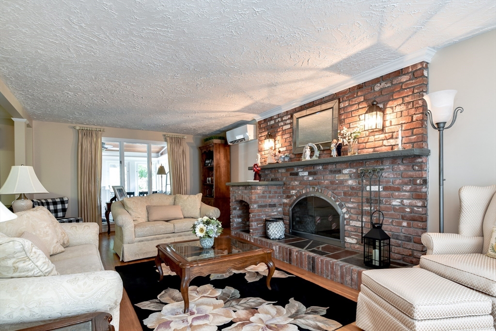 104 Glen Street Natick, MA 01760 - Photo 5 of 24