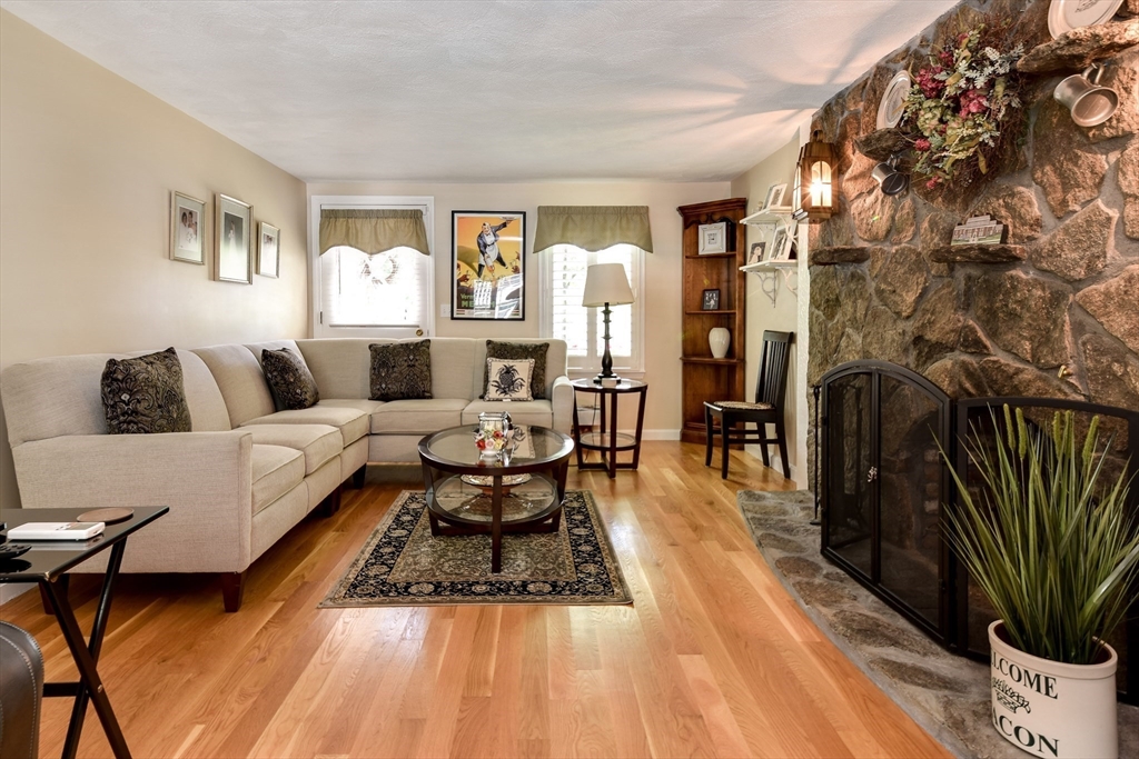 104 Glen Street Natick, MA 01760 - Photo 10 of 24