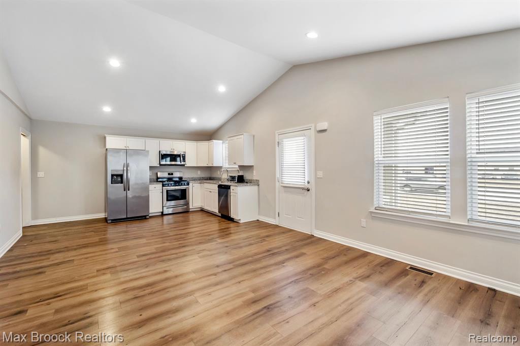 26730 Rialto Street Madison Heights, MI 48071 - Photo 6 of 21
