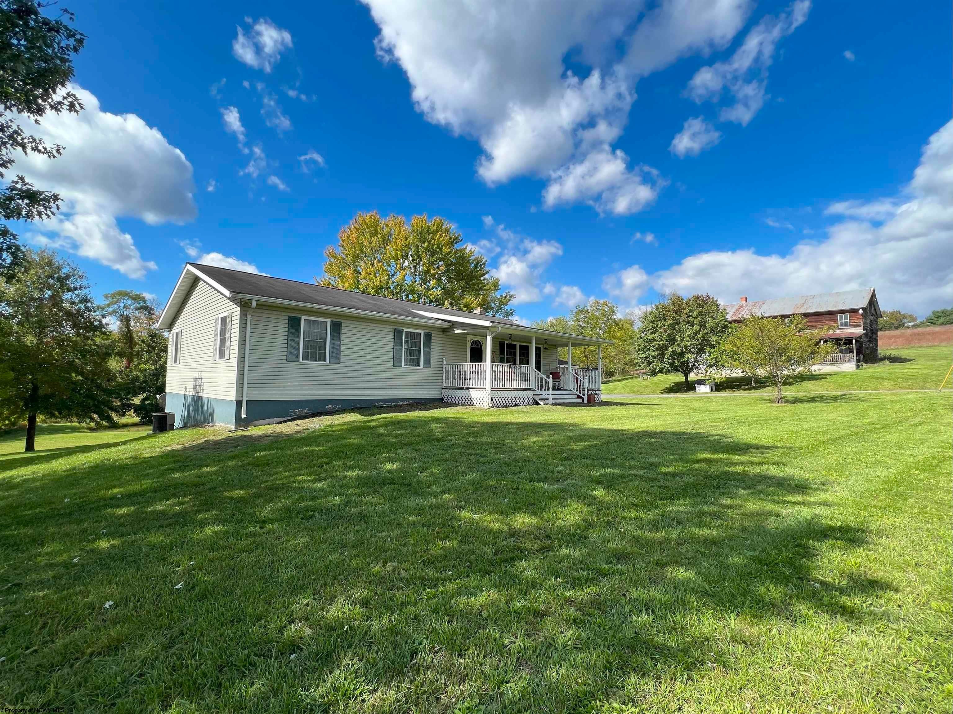 528 Co Rte 7/1 Augusta, WV 26704 - Photo 4 of 42 Gallery Image 4