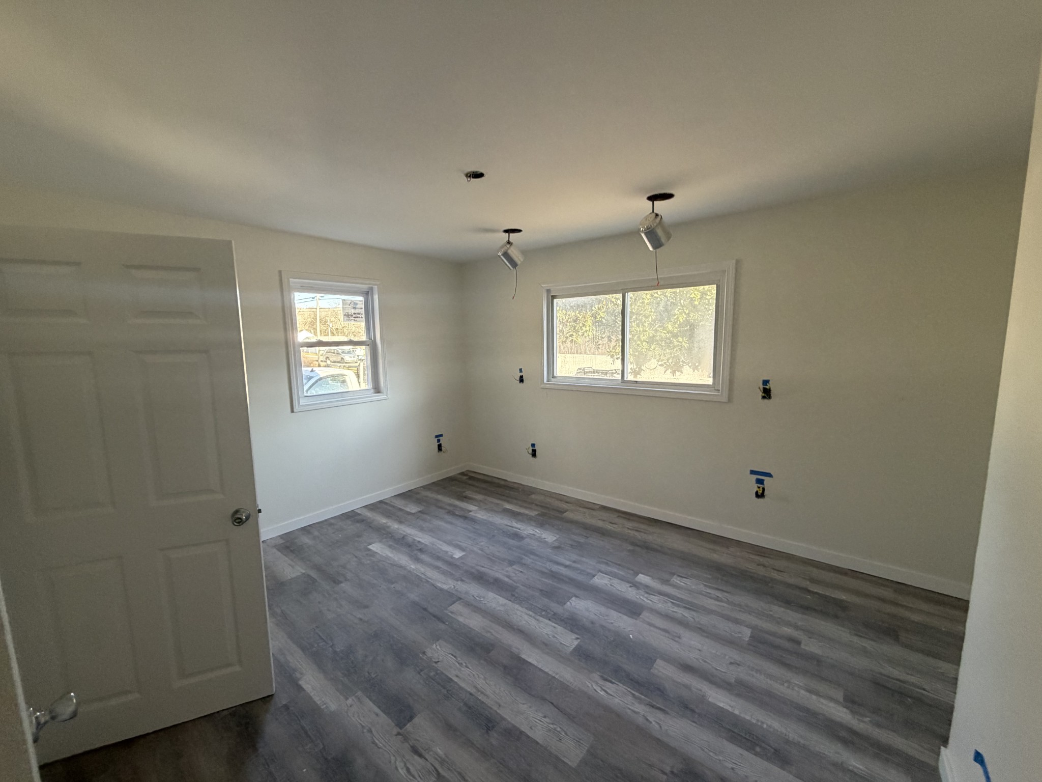 951 State Highway 99 Waynesboro, TN 38485 - Photo 17 of 27 a view of empty room with windows