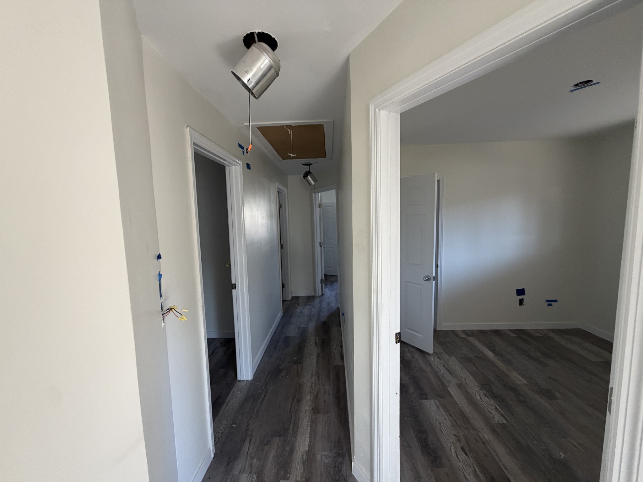 951 State Highway 99 Waynesboro, TN 38485 - Photo 26 of 27 a view of a hallway with wooden floor