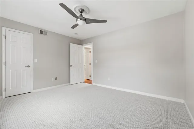 $189,900 | 5000 Baltimore Avenue, Unit 301, Kansas City, MO 64112