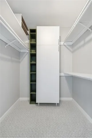 $189,900 | 5000 Baltimore Avenue, Unit 301, Kansas City, MO 64112