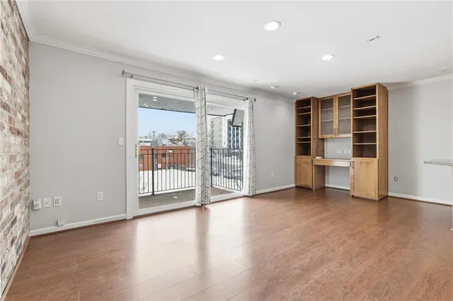 $189,900 | 5000 Baltimore Avenue, Unit 301, Kansas City, MO 64112