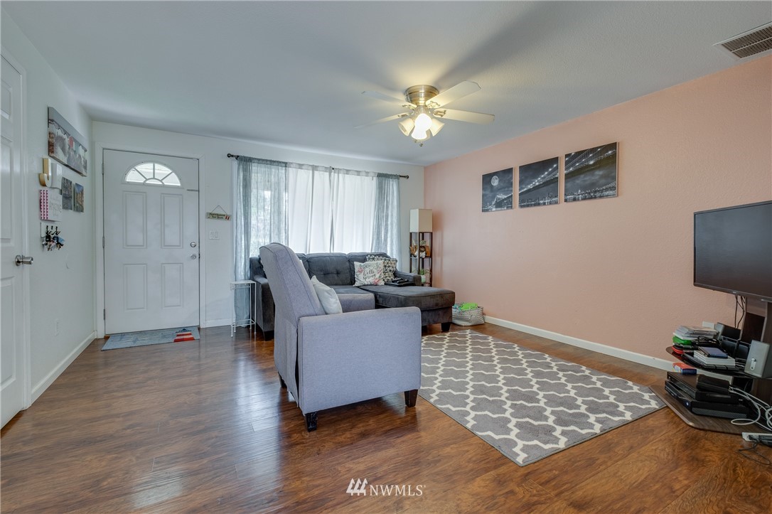 9955 Fredrickson Road Northwest Silverdale, WA 98383 - Photo 11 of 25 Gallery Image 11