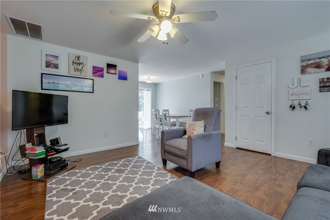 9955 Fredrickson Road Northwest Silverdale, WA 98383 - Photo 12 of 25 Gallery Image 12