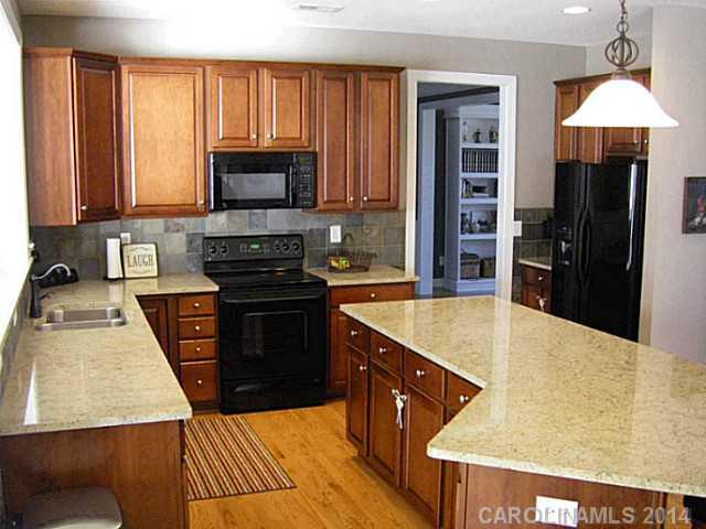 302 Drake Park Avenue Fort Mill, SC 29708 - Photo 7 of 16