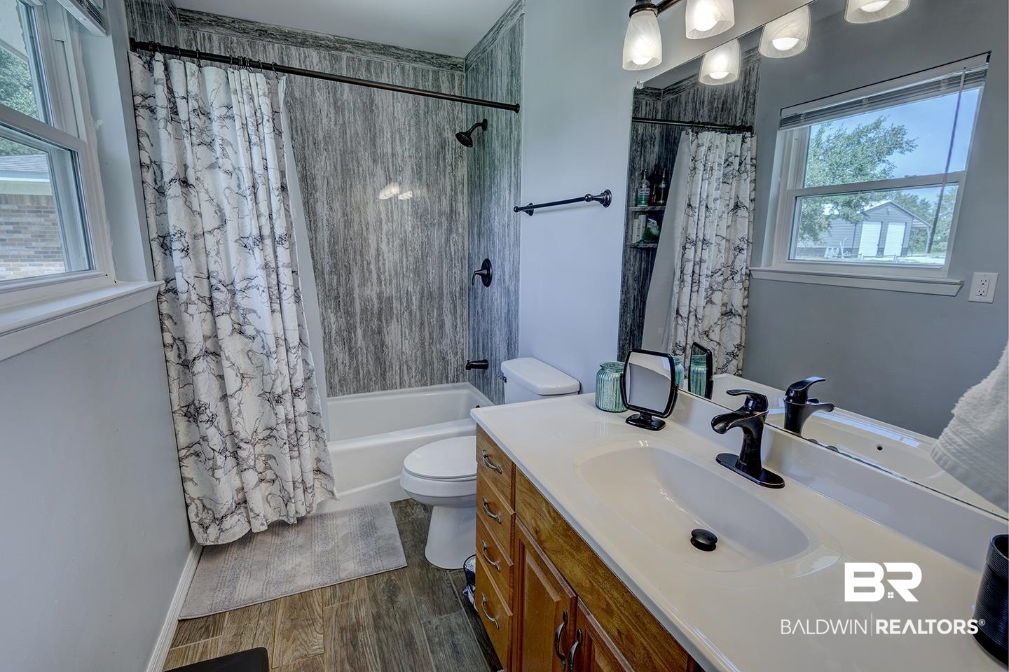 25855 Grey Road Loxley, AL 36551 - Photo 17 of 43 Master Bathroom