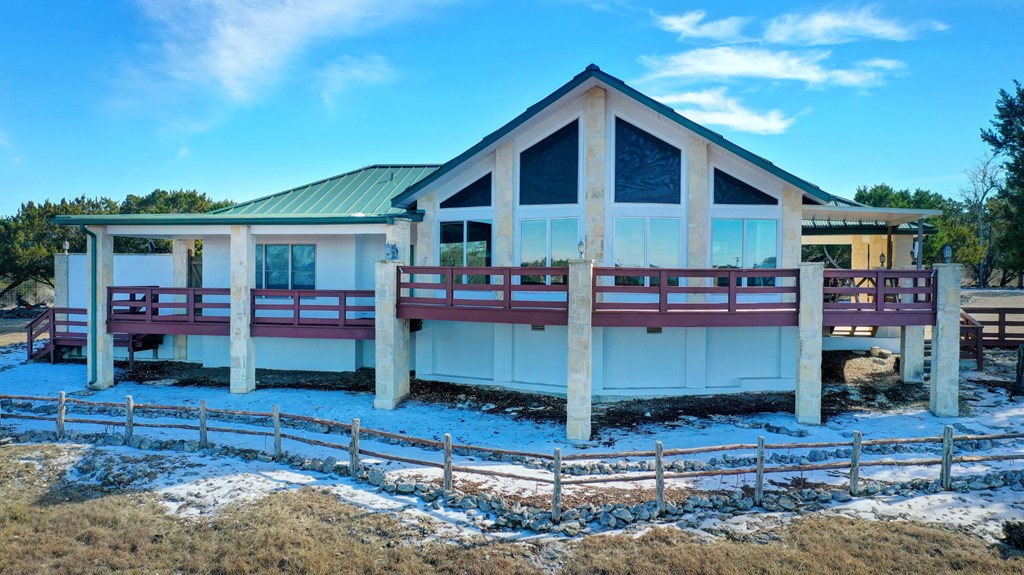 100 Lesikar Lane Center Point, TX 78010 - Photo 5 of 31