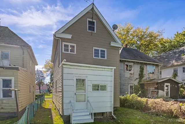 $99,000 | 2424 Cudaback Avenue, Niagara Falls, NY 14303