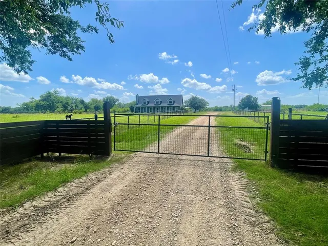 $450,000 | 1692 Farm Road 2653, Brashear, TX 75420