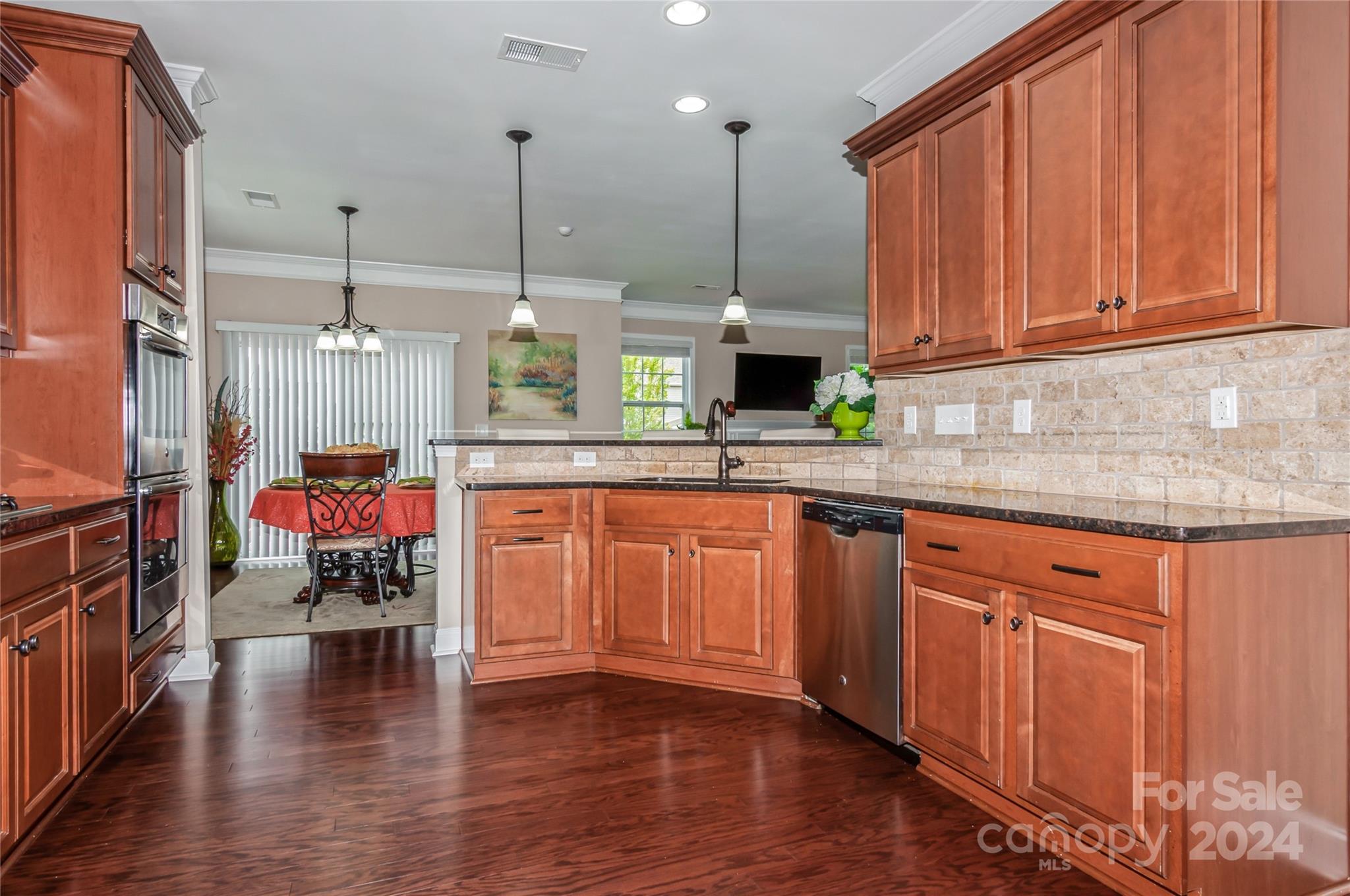 9014 Inverness Bay Road Charlotte, NC 28278 - Photo 8 of 35 Gallery Image 8