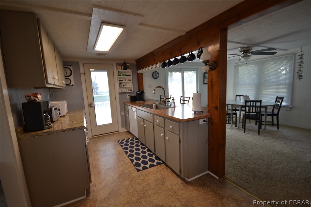 257 Chesapeake Street Reedville, VA 22539 - Photo 9 of 28