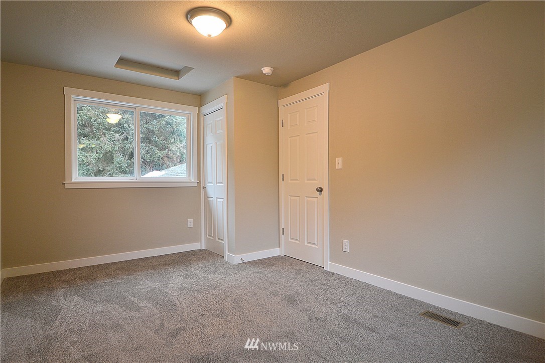 6161 East Grapeview Loop Road Allyn, WA 98524 - Photo 14 of 25 Gallery Image 14