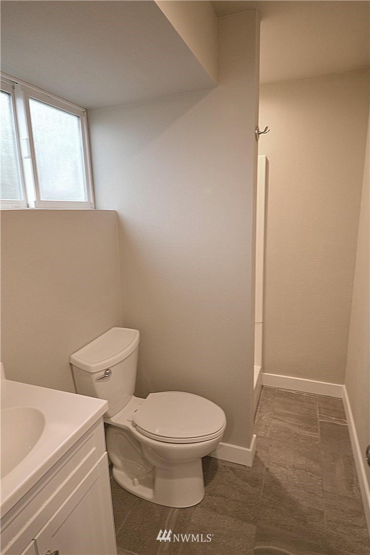 6161 East Grapeview Loop Road Allyn, WA 98524 - Photo 17 of 25 Gallery Image 17