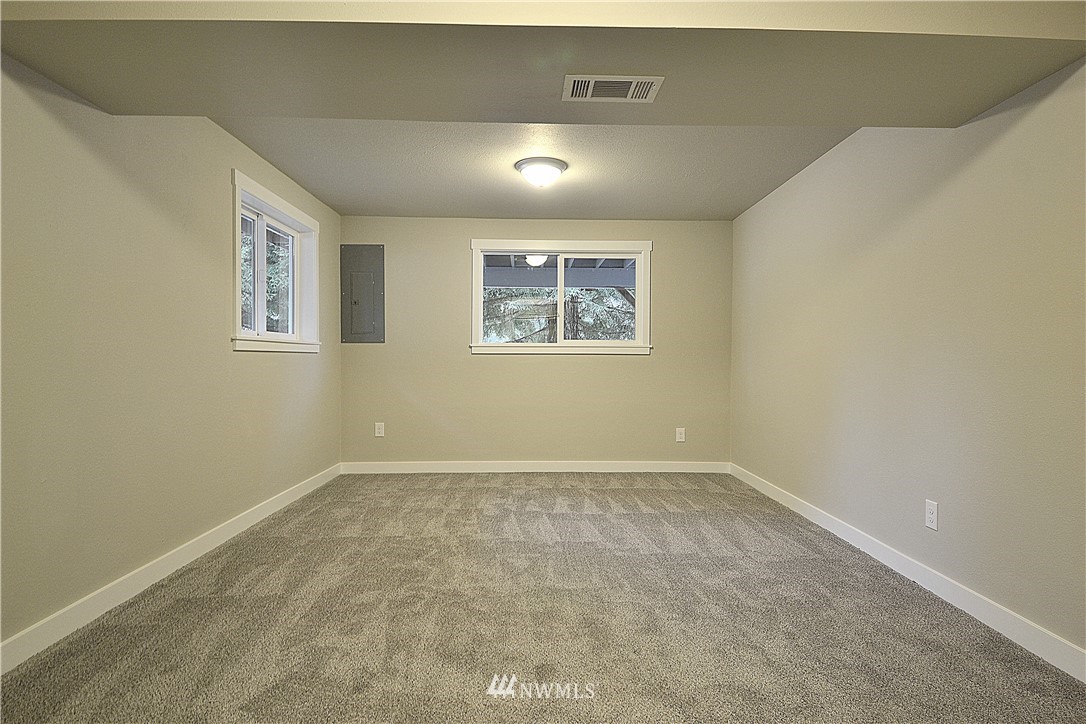 6161 East Grapeview Loop Road Allyn, WA 98524 - Photo 21 of 25 Gallery Image 21