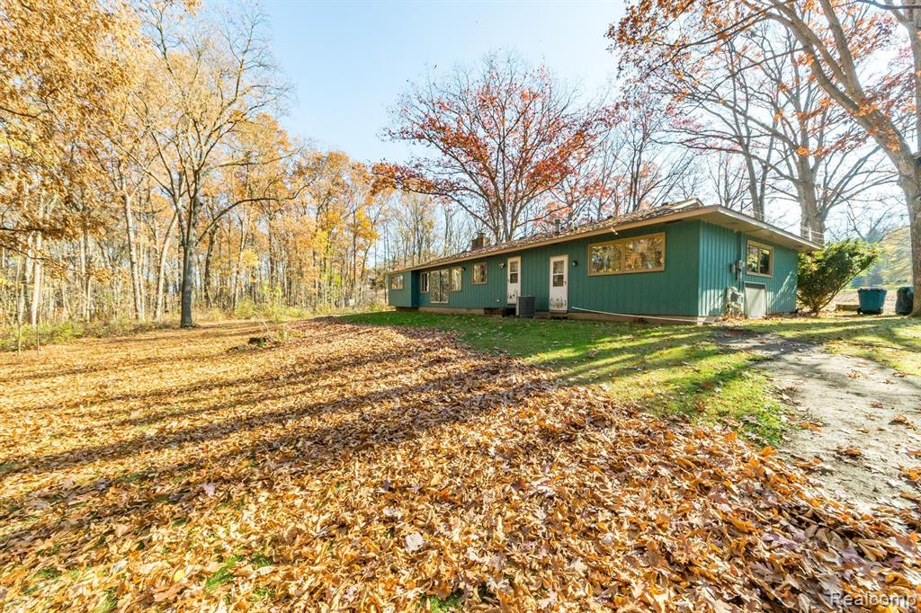 3290 Norton Road Howell, MI 48843 - Photo 25 of 27