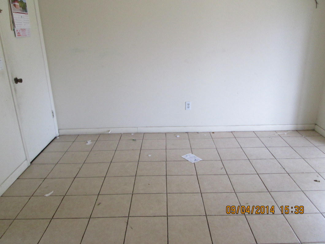 803 Hickory Street Fort Pierce, FL 34947 - Photo 6 of 9 Living Room 2