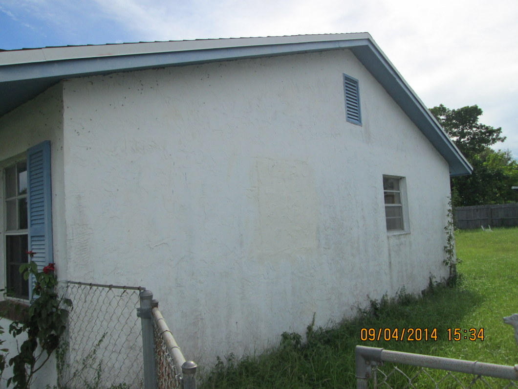 803 Hickory Street Fort Pierce, FL 34947 - Photo 9 of 9 Right Side