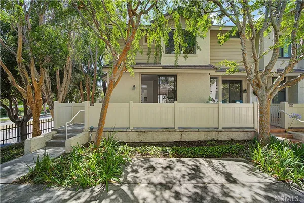 $1,100,000 | 2615 Plaza Del Amo, Unit 633, Torrance, CA 90503