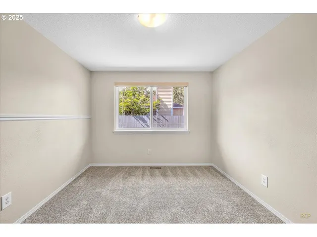 $574,950 | 33765 Lake Front Drive, Warrenton, OR 97146