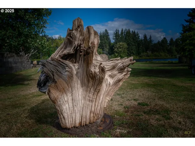 $574,950 | 33765 Lake Front Drive, Warrenton, OR 97146