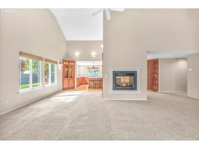 $574,950 | 33765 Lake Front Drive, Warrenton, OR 97146