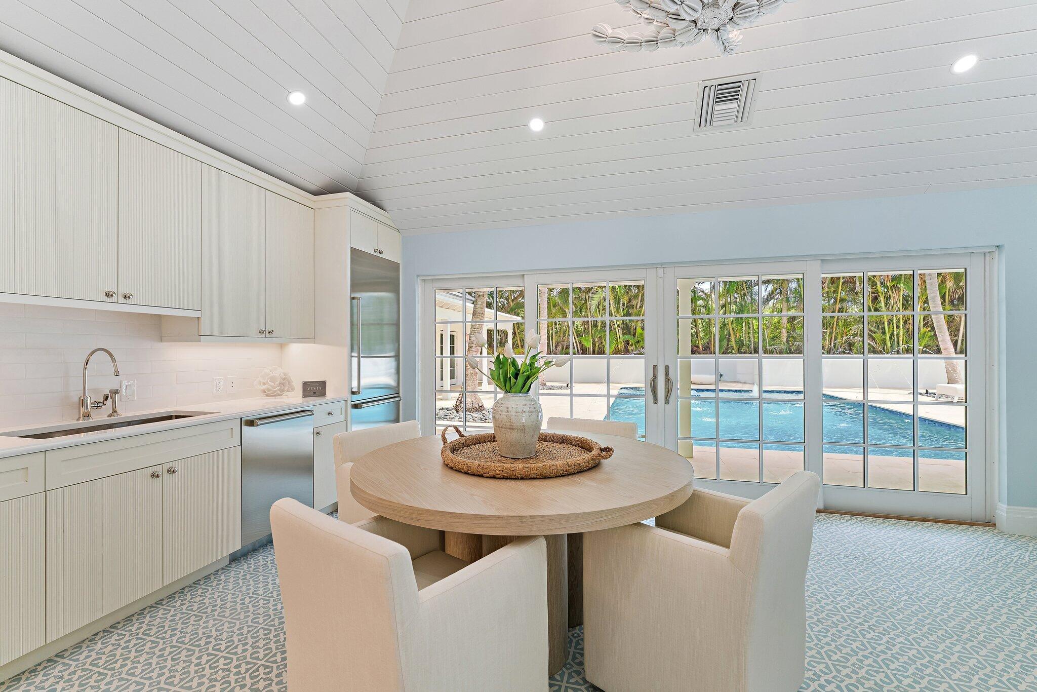 43 North Beach Road Hobe Sound, FL 33455 - Photo 22 of 73 Cabana Kitchen/Great Room