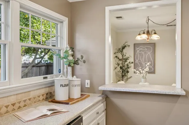 $2,095,000 | 308 Hedge Road, Menlo Park, CA 94025