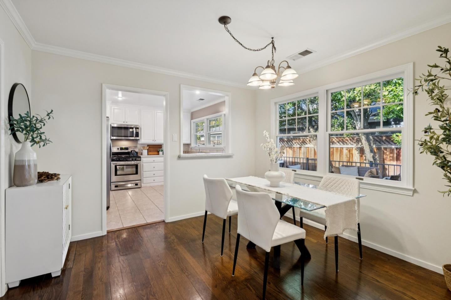 308 Hedge Road Menlo Park, CA 94025 - Photo 10 of 37