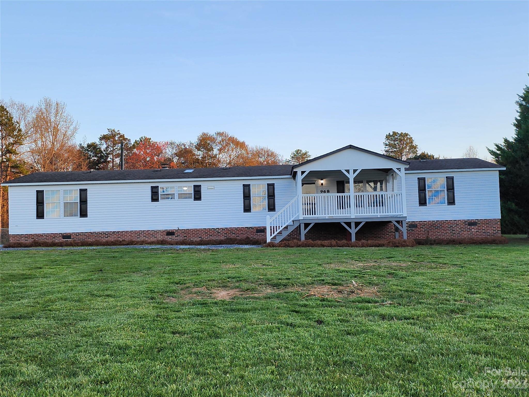 968 Lavender Road Grover, NC 28073 - Photo 2 of 26 Gallery Image 2