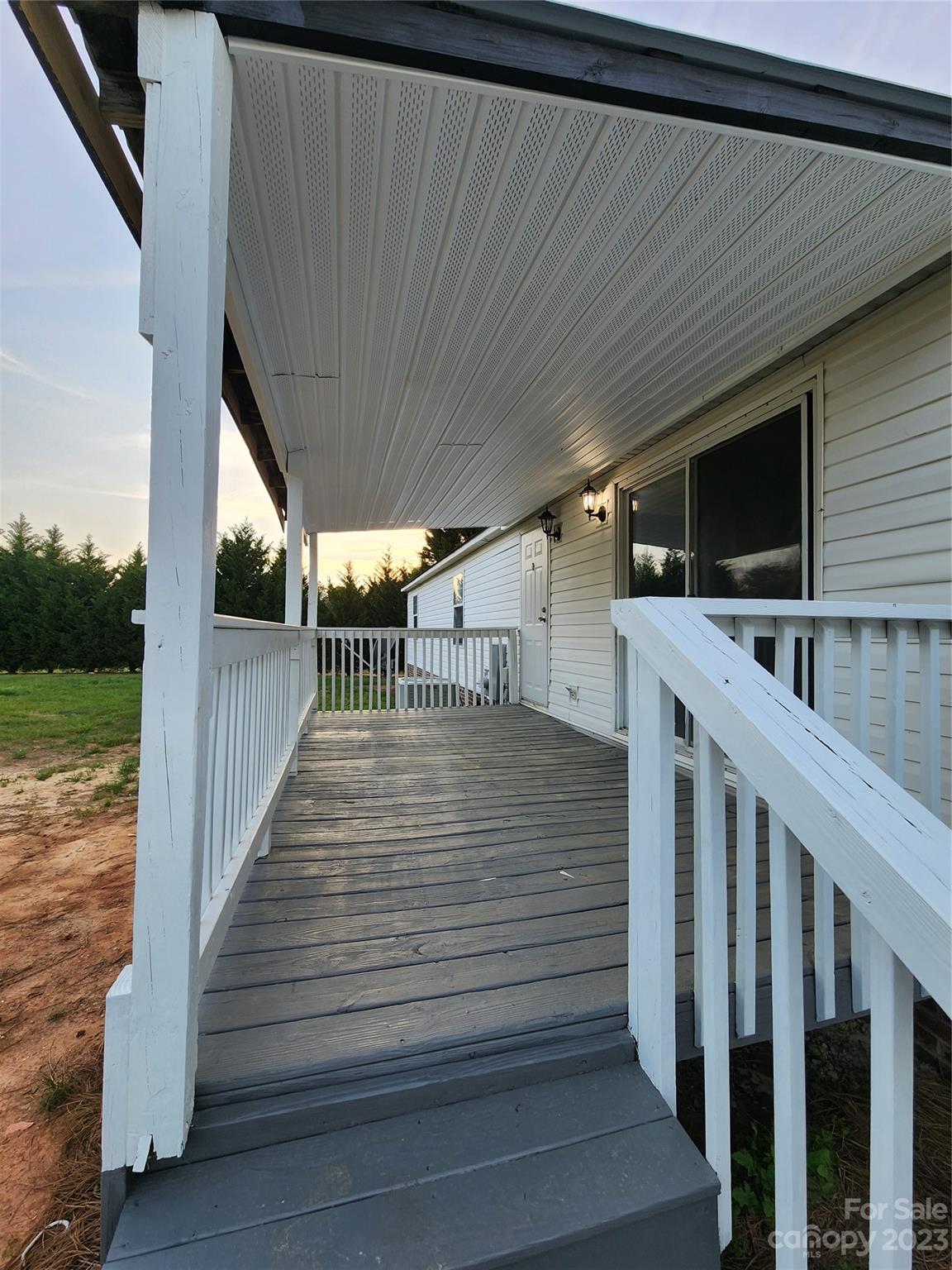 968 Lavender Road Grover, NC 28073 - Photo 5 of 26 Gallery Image 5