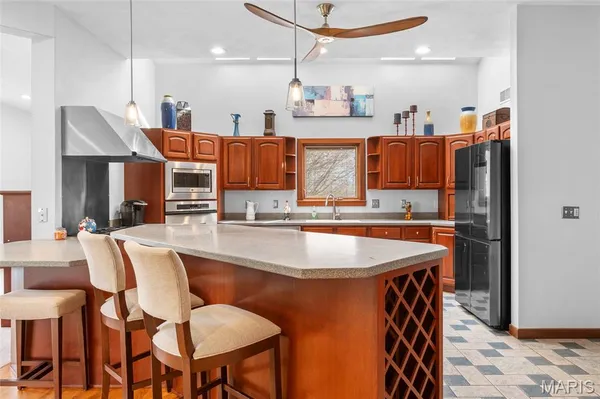 $760,000 | 11 Jennifer Lane, Collinsville, IL 62234