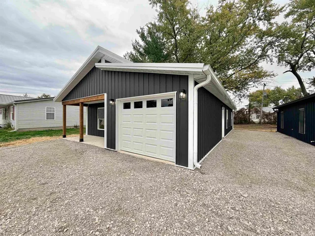 $187,900 | 579 Northwest 3rd Street, Linton, IN 47441