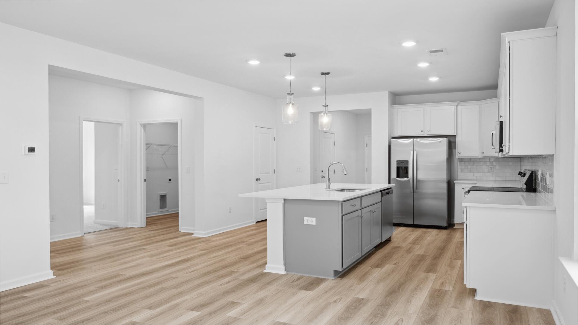 454 Cadbury Loop Summerville, SC 29486 - Photo 9 of 24 Kitchen