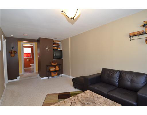 51832 Juniper Road South Bend, IN 46637 - Photo 3 of 12 Gallery Image 3