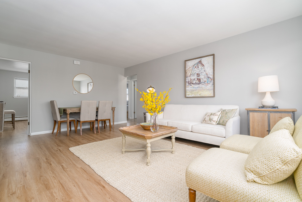 38 South Kensington Avenue, Unit 6 La Grange, IL 60525 - Photo 11 of 23 a living room with furniture and wooden floor