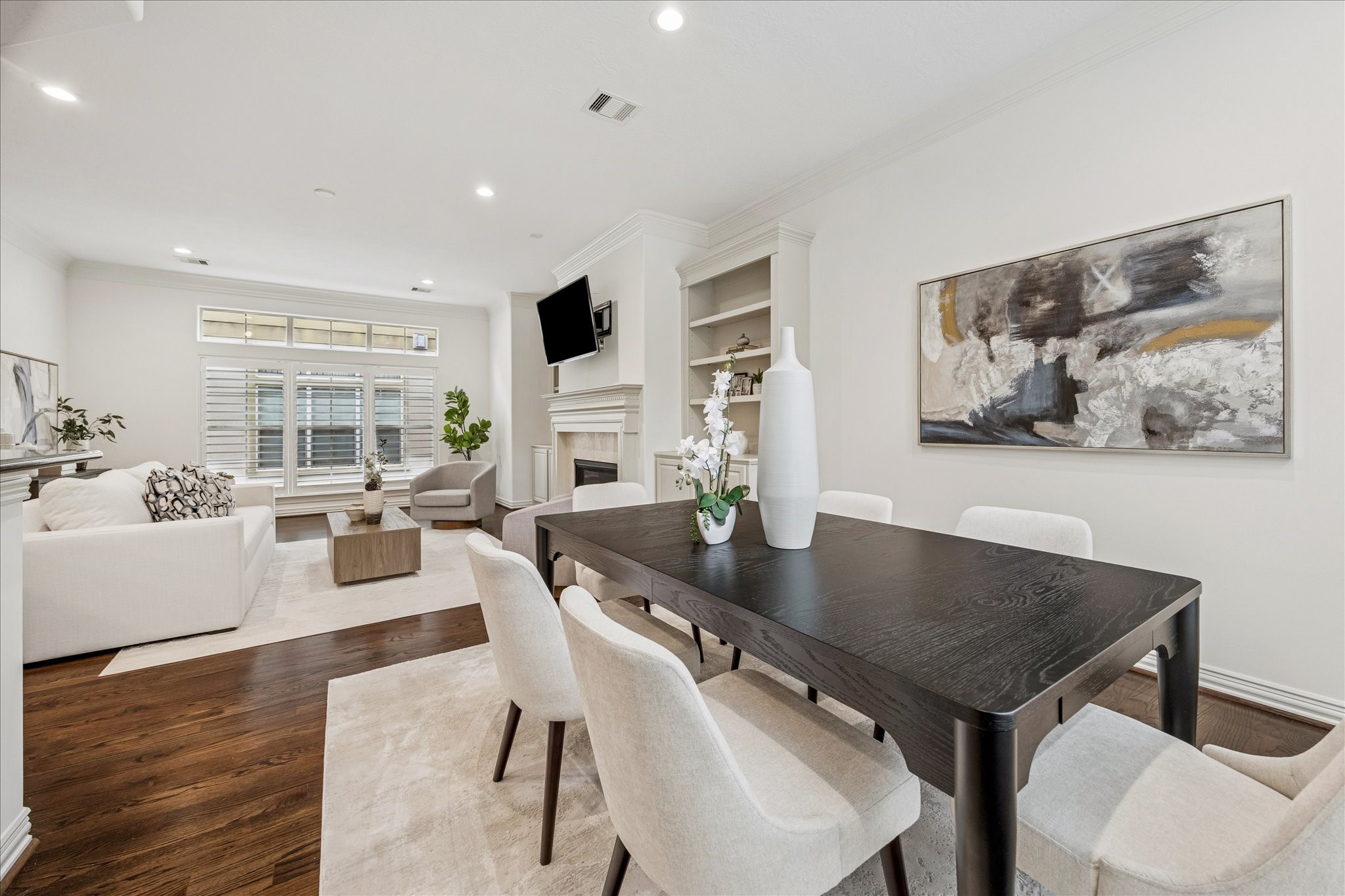 4418 Rose Street Houston, TX 77007 - Photo 9 of 34 Second level featuring wood floors throughout, an open layout, and abundant windows that fill the space with natural light.